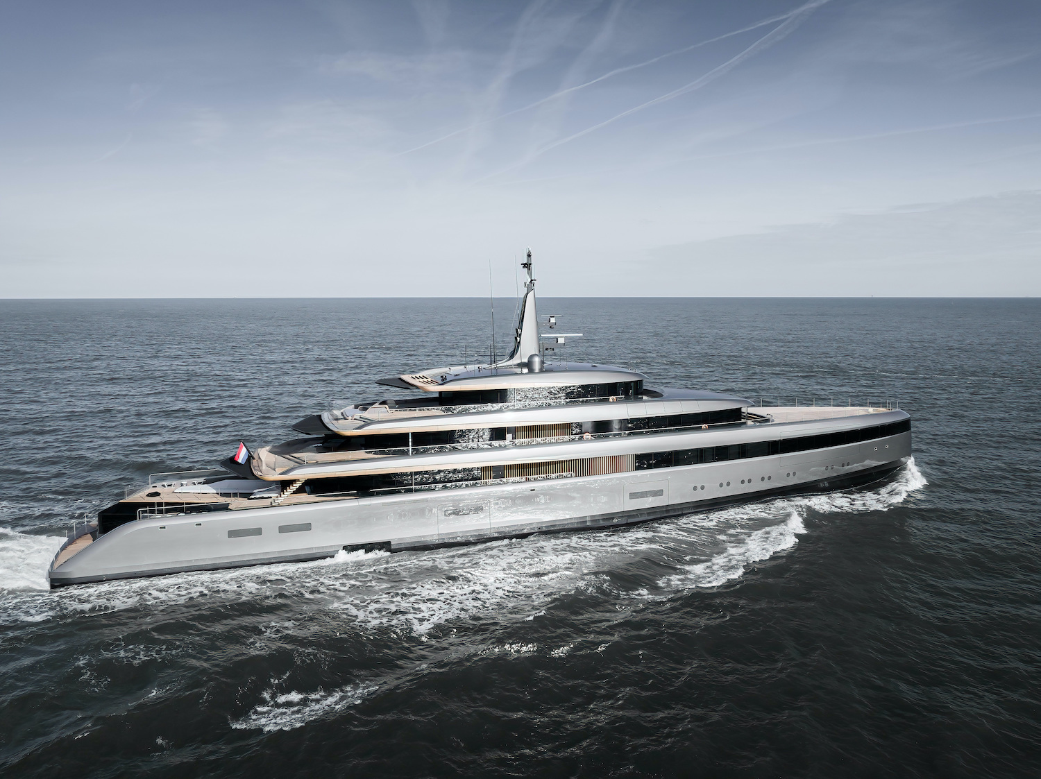 Yacht OBSIDIAN, Feadship | CHARTERWORLD Luxury Superyacht Charters